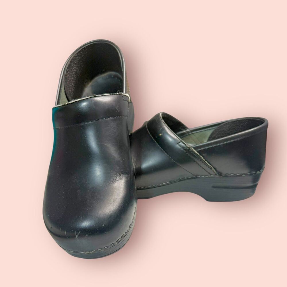Dansko Professional Clogs Womens Size 40 Black Leather Nurse Shoes Sz 40 US 9.5